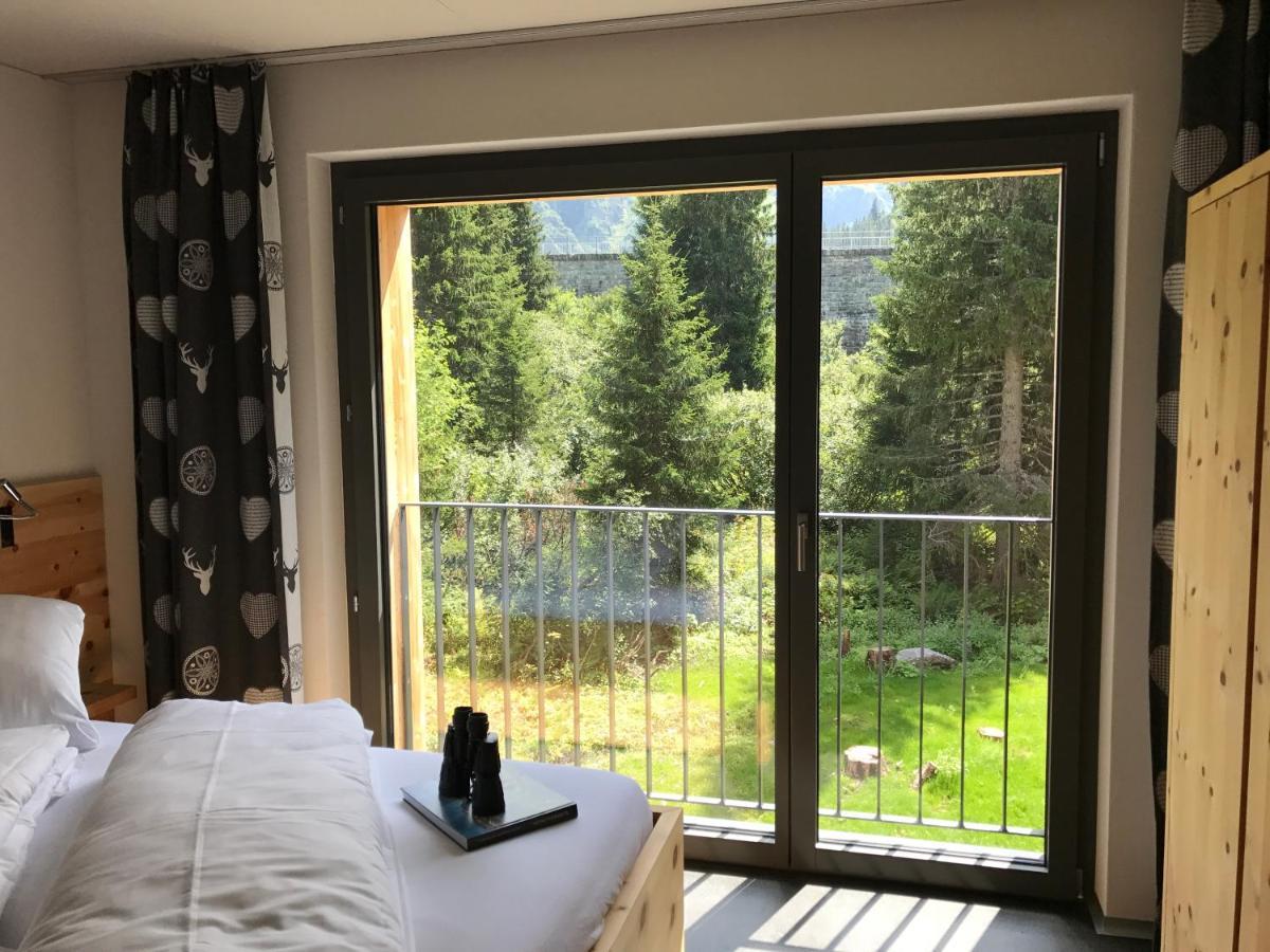Berghotel Mettmen Schwanden  外观 照片