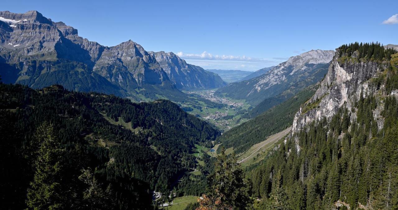Berghotel Mettmen Schwanden  外观 照片