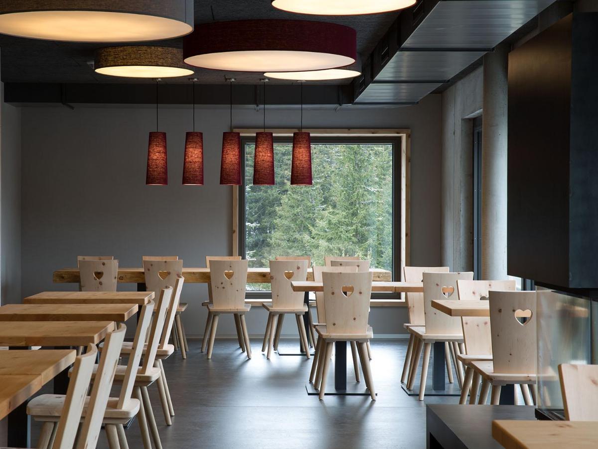 Berghotel Mettmen Schwanden  外观 照片