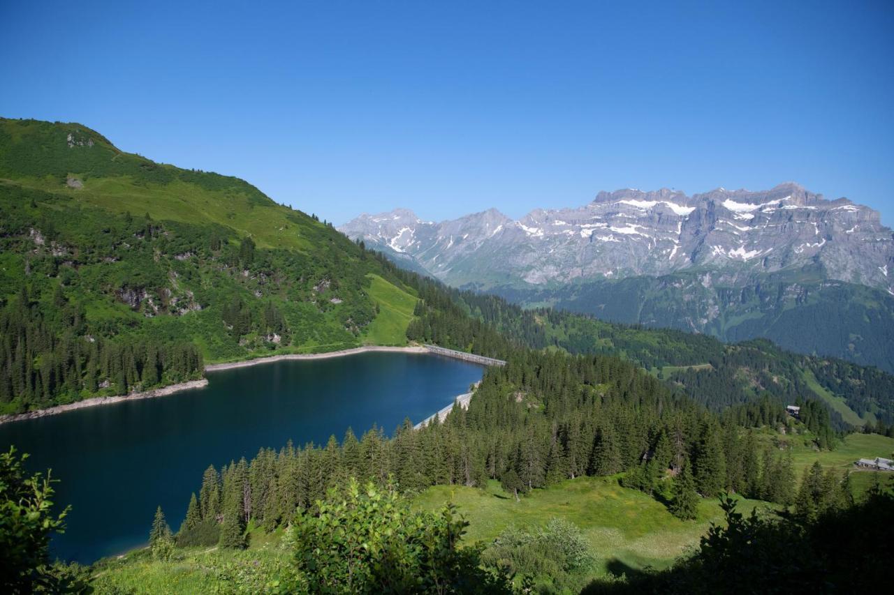 Berghotel Mettmen Schwanden  外观 照片